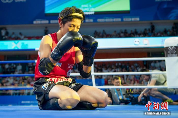 00后学霸刘晓慧成都世运会泰拳夺冠