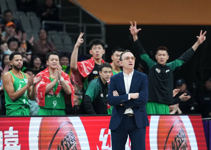 辽宁男篮力克四川迎战福建 吉林主场冲击季后赛